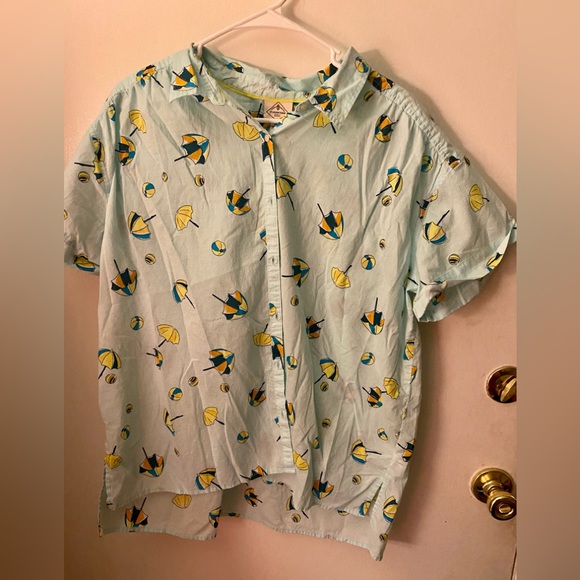 St. John’s Bay 💯 cotton button down shirt Size XXL. Whimsical beach umbrellas. - Picture 1 of 4
